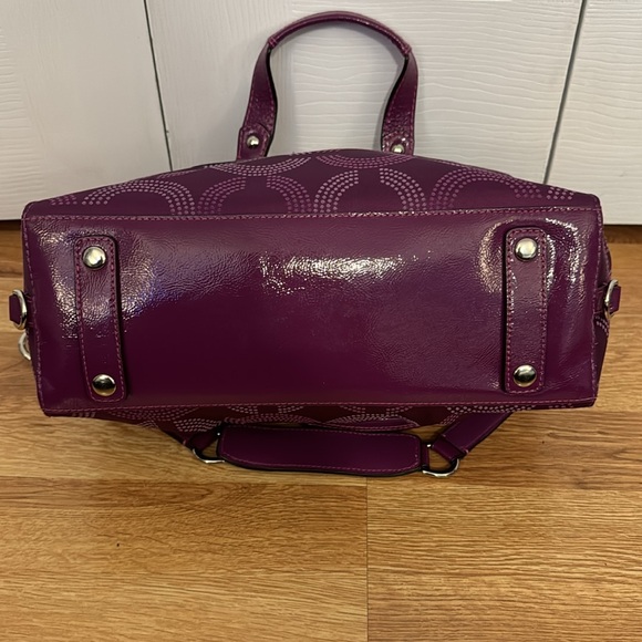 Coach purple hand bag - Picture 5 of 9